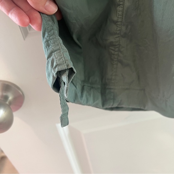 Lululemon Lightweight Adjustable Mid Rise Cargo Pants - Picture 3 of 6